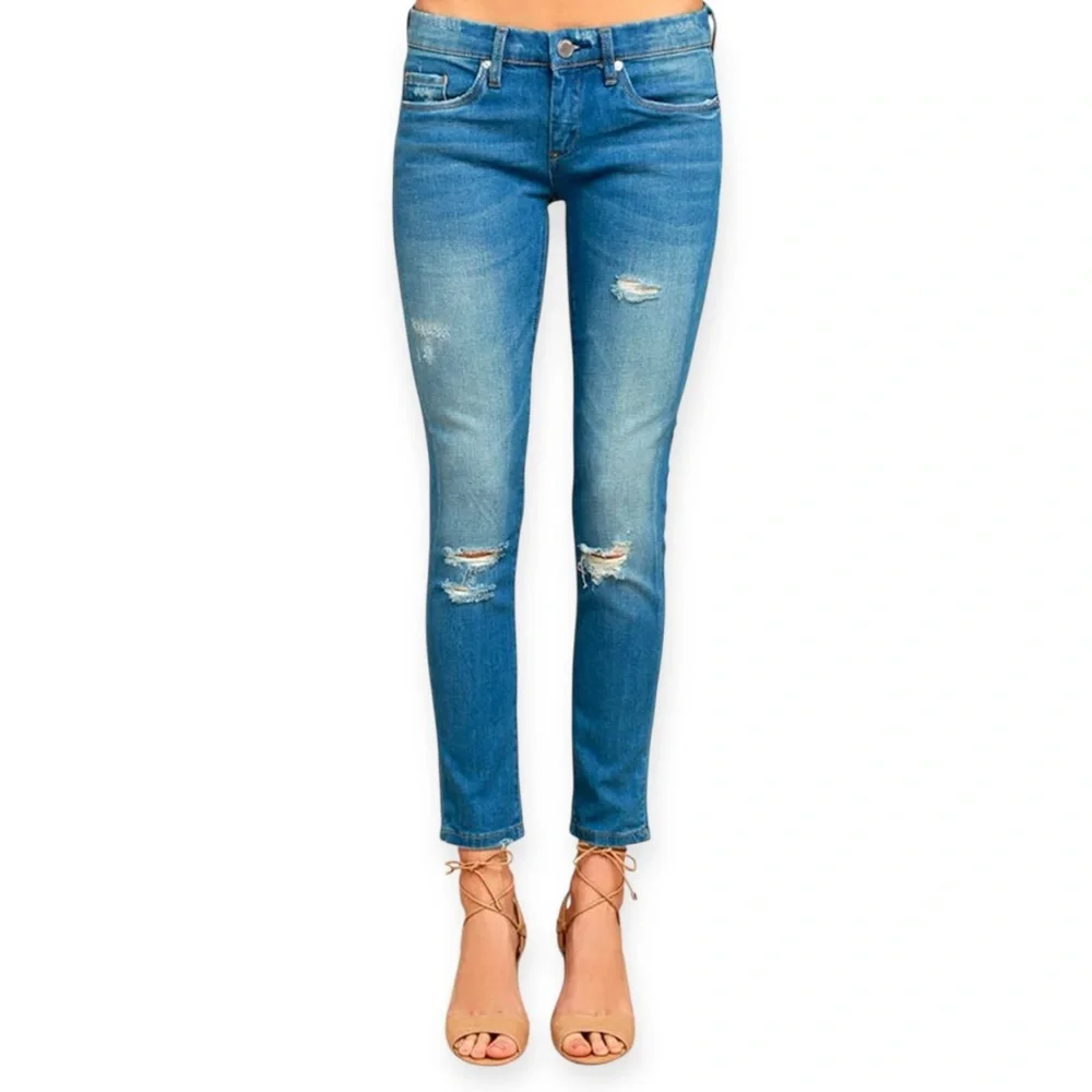 BLANKNYC SKINNY CLASSIQUE DISTRESSED LIGHT WASH CLASSIC DENIM JEANS **NWT**